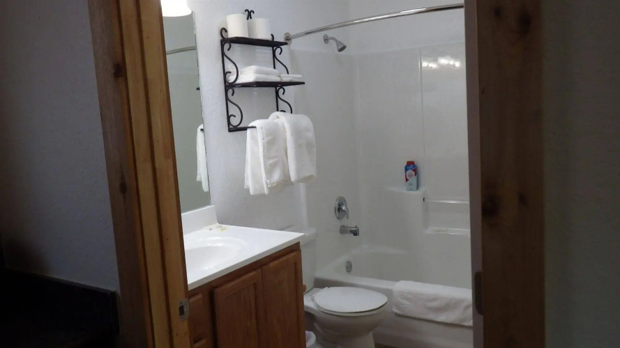 Brush Country Lodge