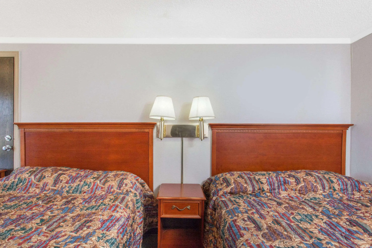 Knights Inn Toledo West