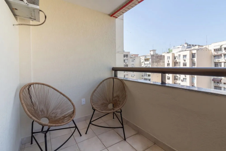12 Minutes From Copacabana Beach Pl707
