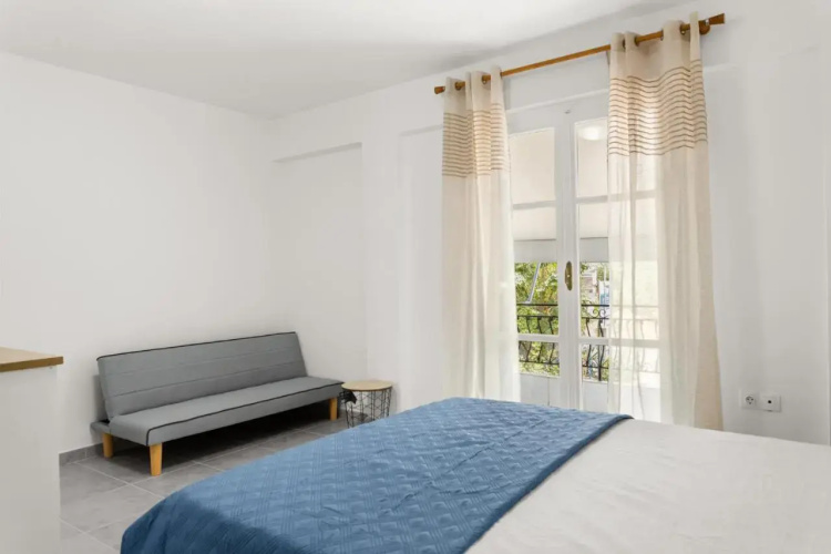 Nikolas Apartments