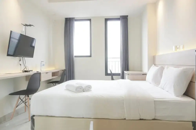 Cozy Studio At 32Th Floor Evenciio Margonda Apartment