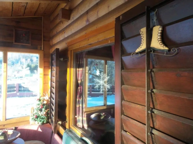 2 Bedrooms Cottage