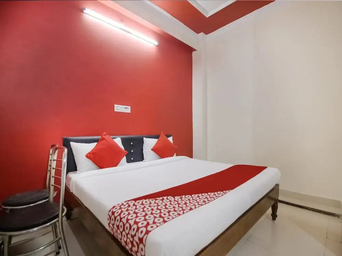 Ravi Palace by OYO Rooms