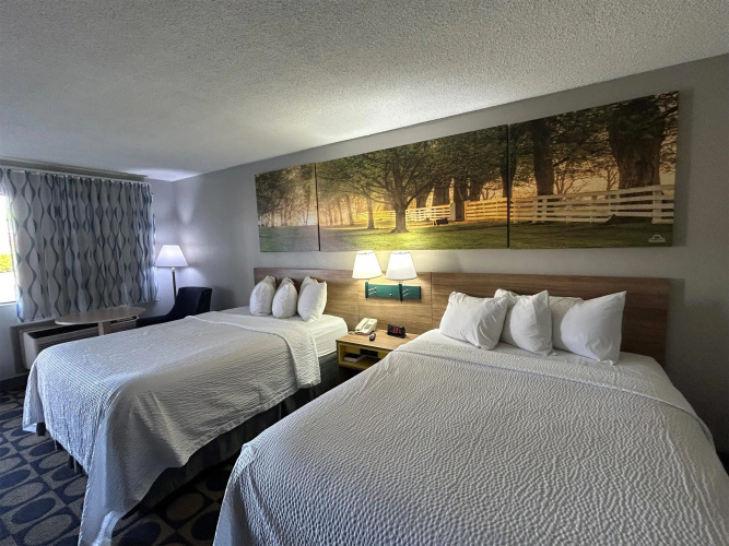 Days Inn by Wyndham Byron