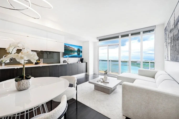 Double Suite with balcony and with lake view