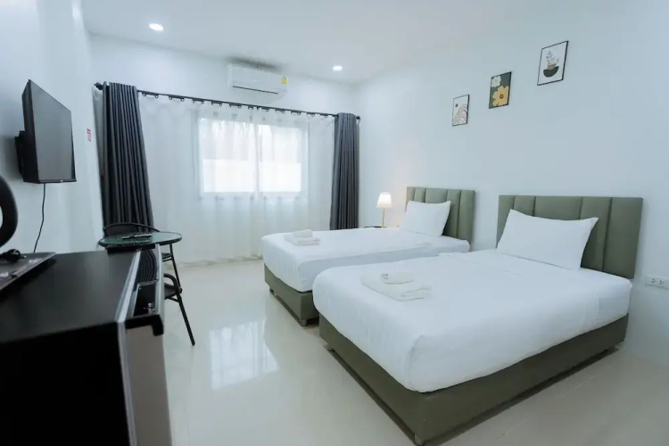 The Rich Hotel