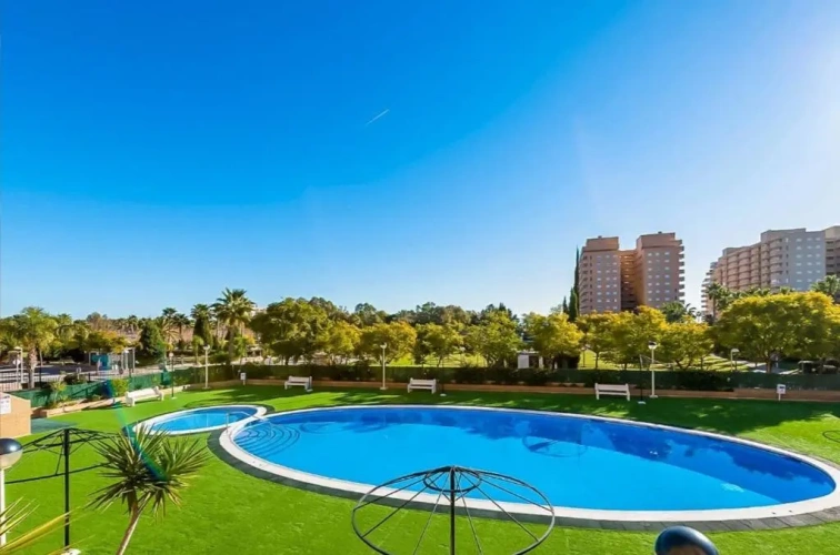 2 Bedrooms Apartment