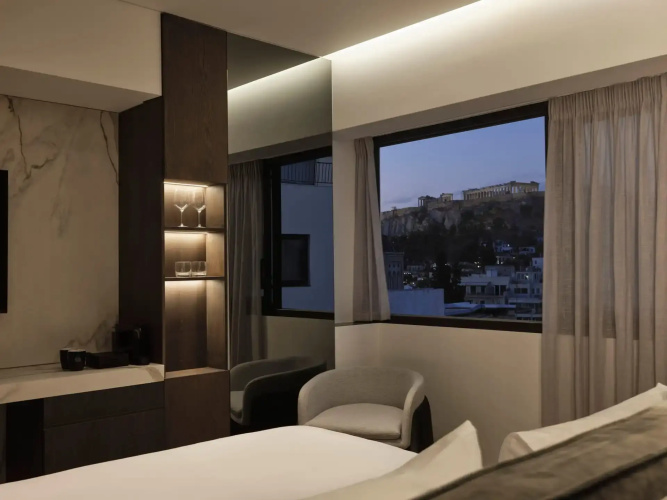 Nur Edge Aparthotel - Acropolis Skyline