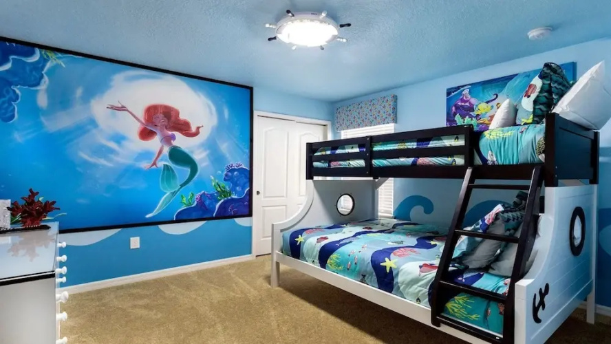 Special Rate Spacious Home With Private Pool!