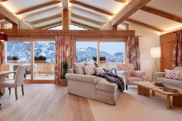 Standard Quadruple room with mountain view