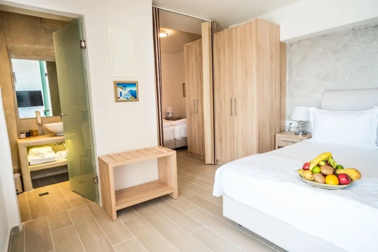 Deluxe Suite with balcony and with sea view