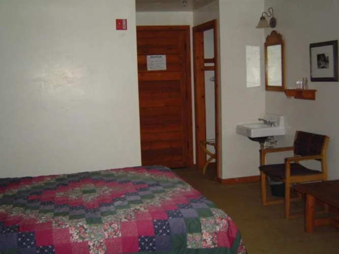 Strawberry Lodge