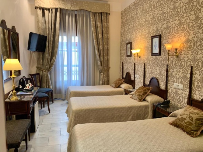 Triple room