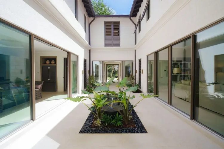 Sea Grove House 5 Bedroom Villa