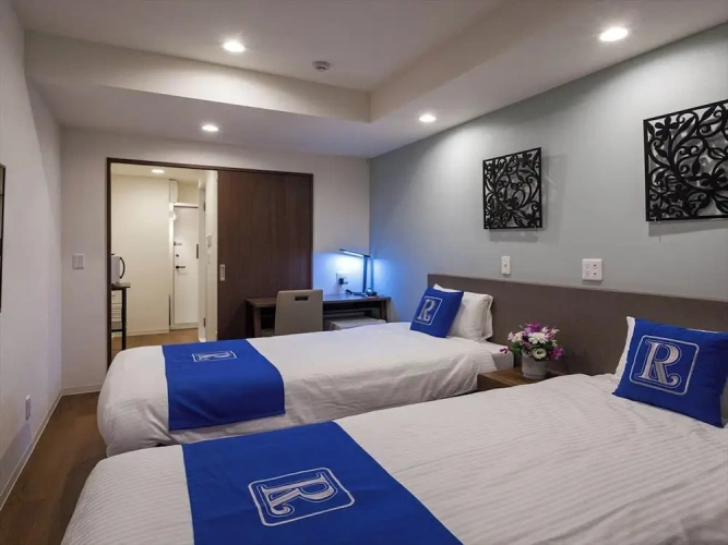 Premier Twin room with balcony