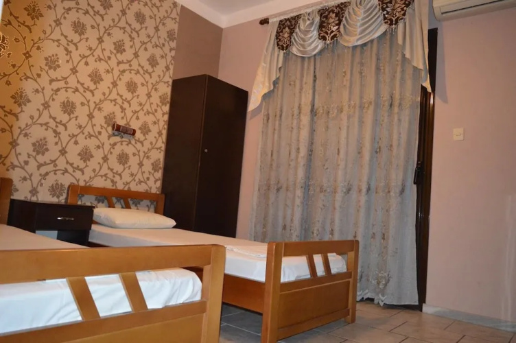 Artemis Hotel