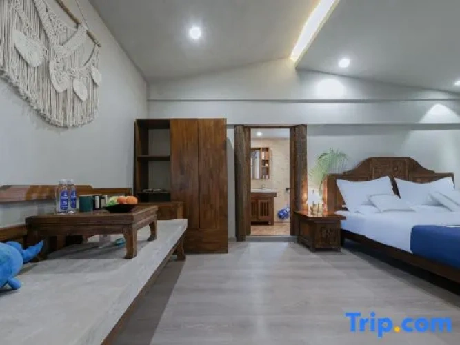 2 Bedrooms Standard Family room