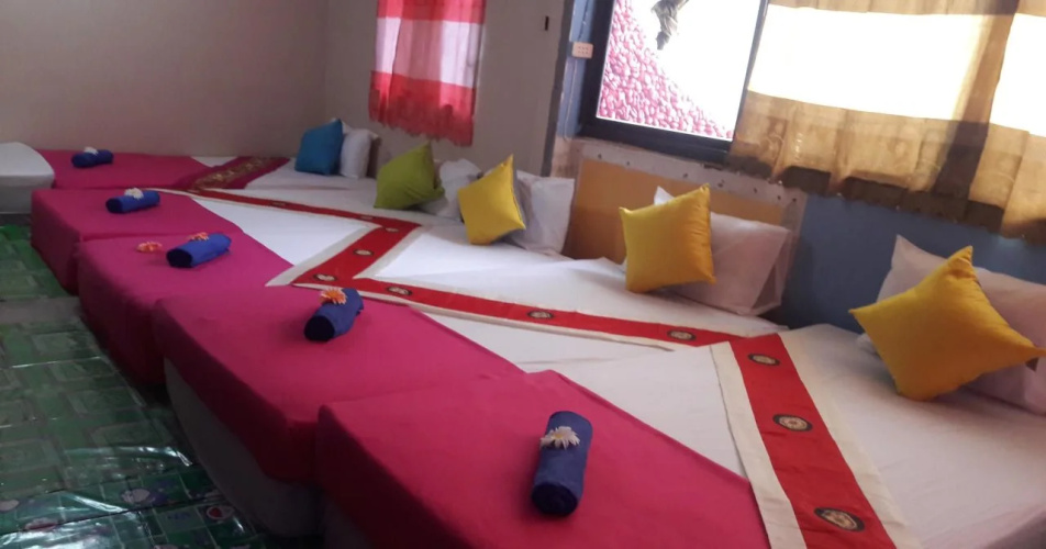 Delos inn Baankai Beach
