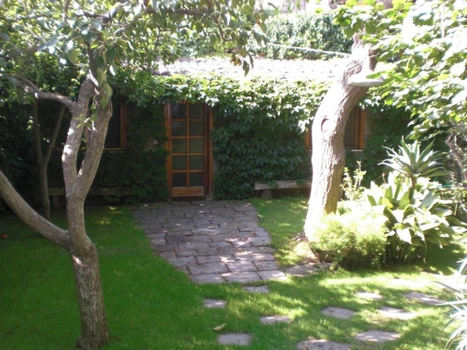 2 Bedrooms Cottage