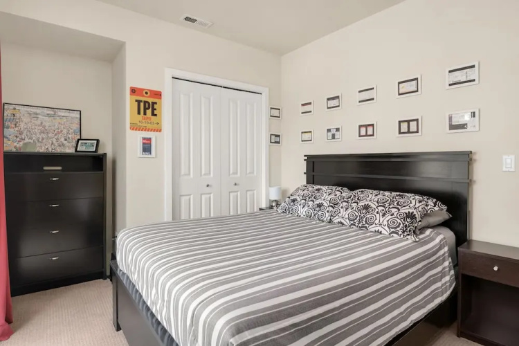 Seattle Vacation Home: The Aerodrome