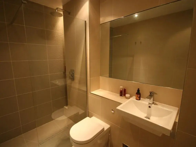 83 Goswell Apartment