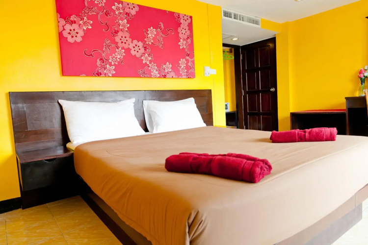 Fullmoon Beach Resort
