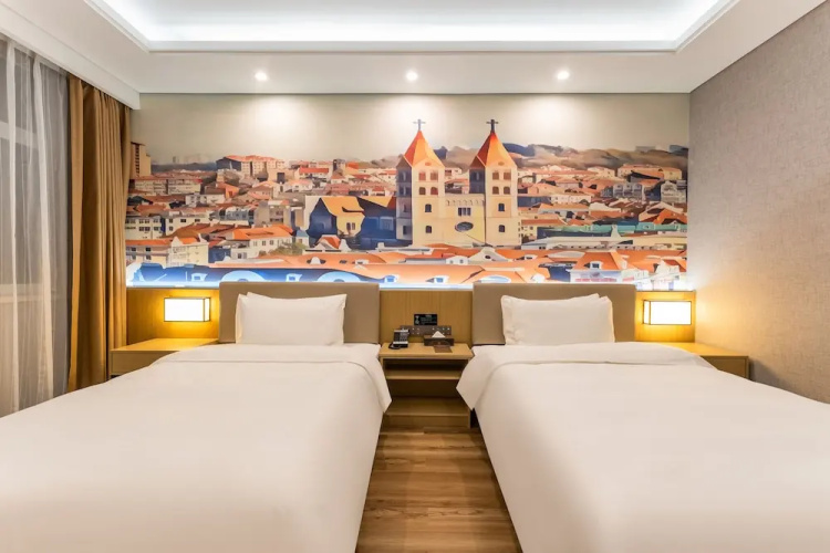 Joy Fall Hotel