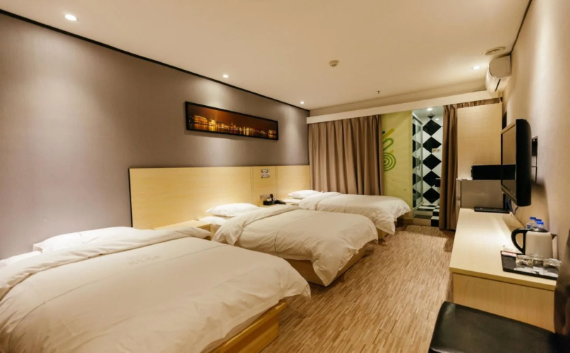 24 Tomorrow Hotel