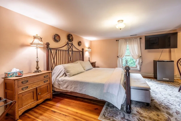 Standard Triple room with balcony