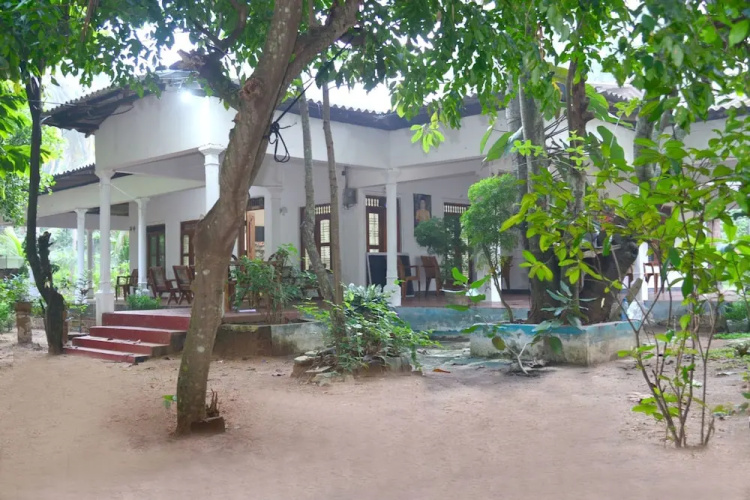 Ela Addara Arunalu