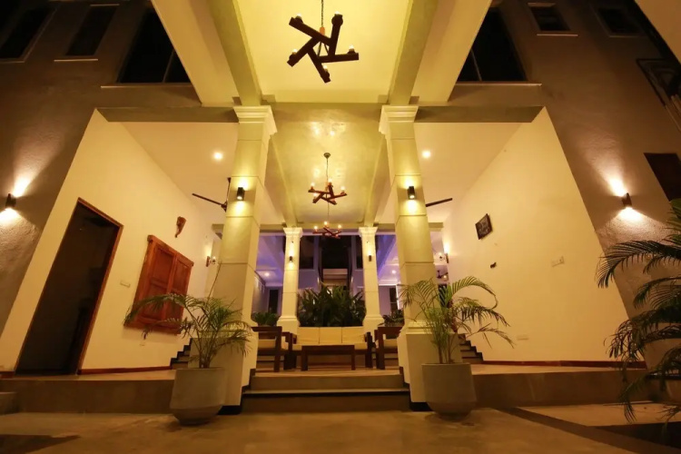 Hikka Boutique