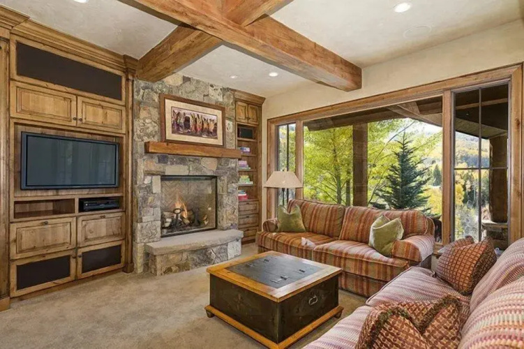 Snowmass Pine Crest
