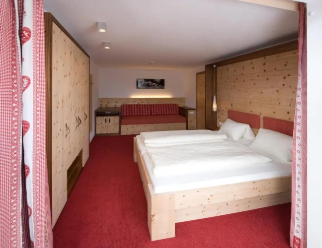 1 Bedroom Double Apartment with balcony and with mountain view