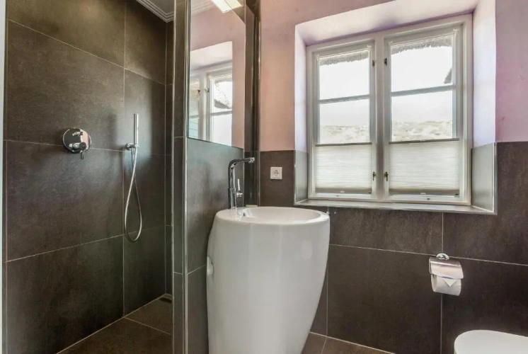 3 Bedrooms Cottage