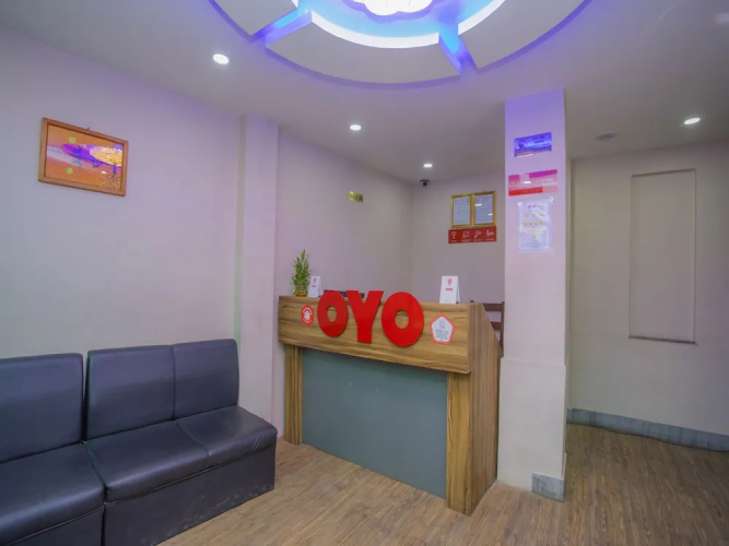 Oyo 146 Somewhere Hotel & Restaurant