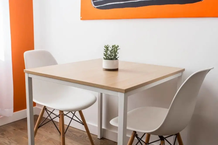 Bright & Modern 1 BDR in Downtown