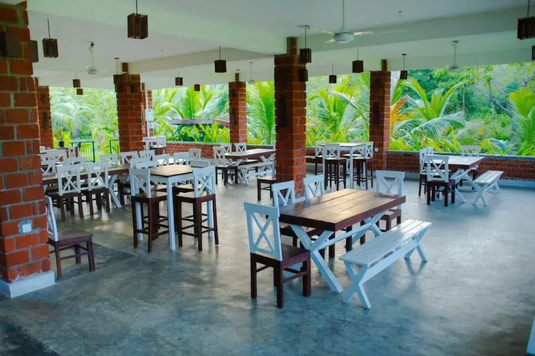 Sky 14 Safari Resort