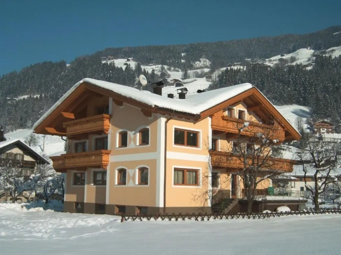 1 Bedroom Apartment with balcony