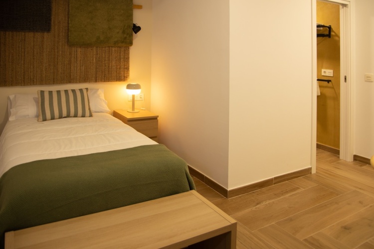 Deluxe Single room