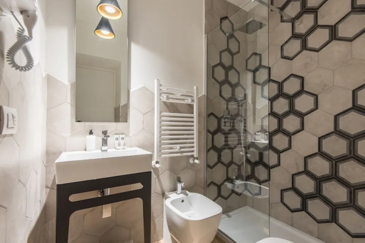 Five Boutique Rooms Hotel
