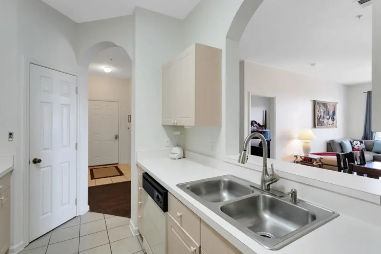 Windsor Palms 3 bed Condo in Gated Resort