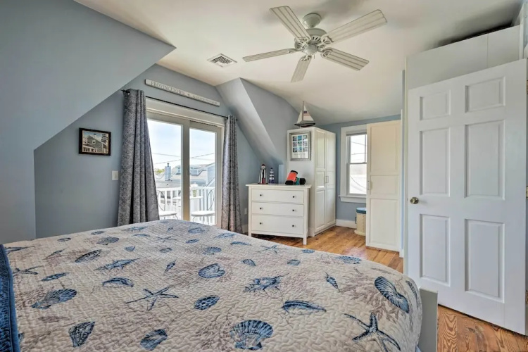'captain's Quarters' Updated Provincetown Apt