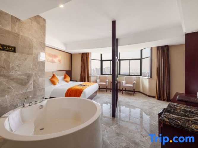 Suite with view