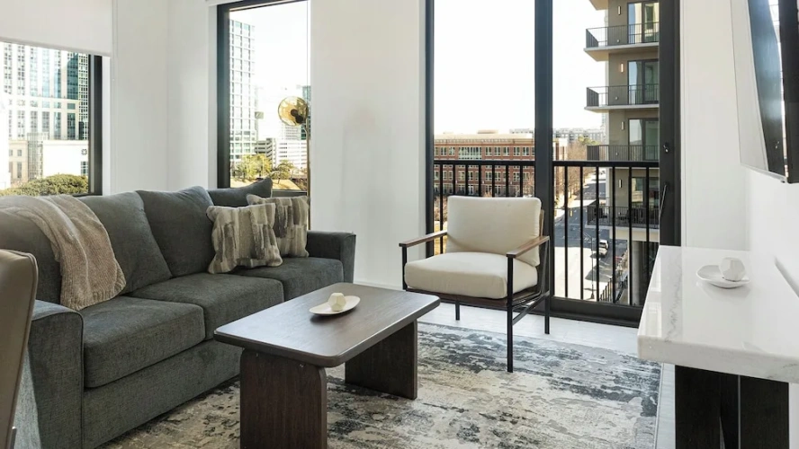 2 Bedrooms Apartment