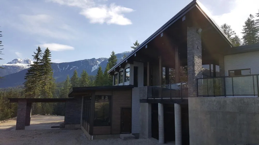 Eagle Pass Lodge