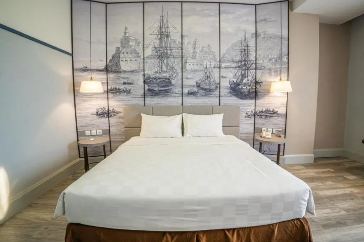 Three R Hotel