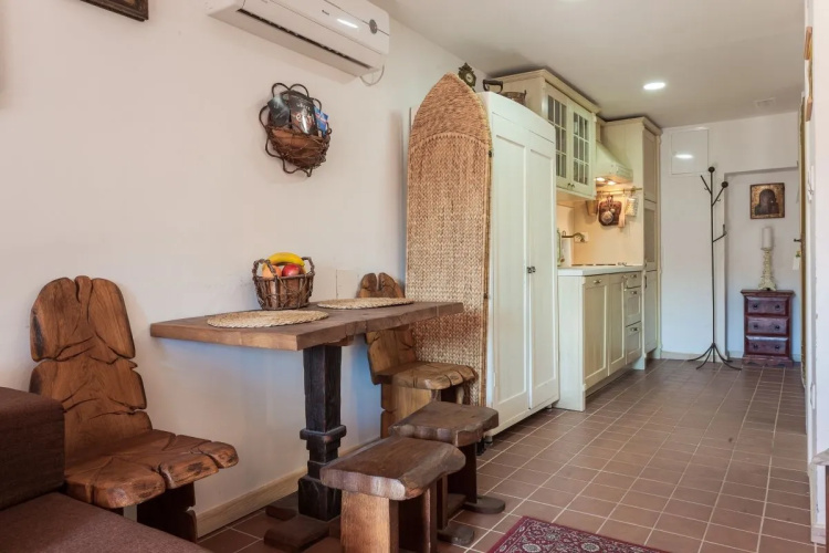 MAIN CENTRAL SQUARE guest house