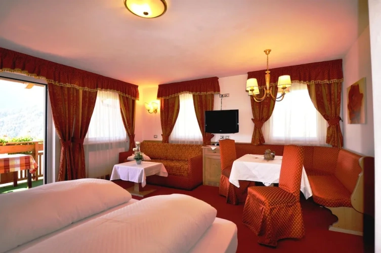 Deluxe Double room with balcony and with mountain view