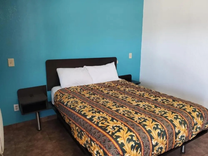 Hesperia Inn