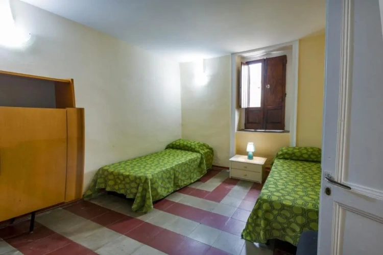 2 Bedrooms Cottage